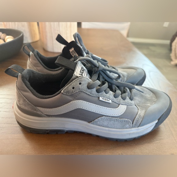 Vans MTE “made for the elements” outdoor shoe - Picture 3 of 6